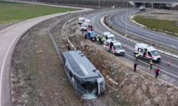 Aksaray'da yolcu otobüsü devrildi: 23 yolcu yaralandı!