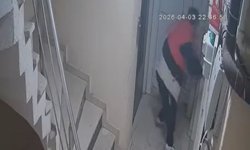 Hırsız kapıyı açamayınca koridora tuvaletini yaptı!