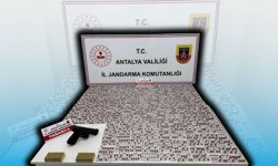 Antalya'da uyuşturucuya darbe: Bin 298 hap ele geçirildi