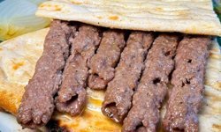 Sofraların vazgeçilmezi bir kez daha 'Burdur Şiş' oldu