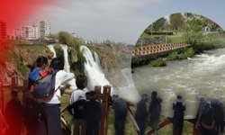 Yağmur sonrası Düden’den akan çamur denizin rengini değiştirdi