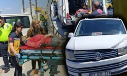 Antalya'da korkutan kaza! Minibüsler birbirine girdi