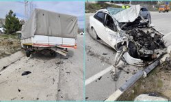 Isparta'da kamyonete çarpan otomobil hurdaya döndü!