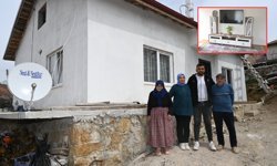 Isparta'da evi yanan aileye yeni yuva verildi