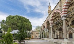 Manisa'yı İlk Kim Fethetmiştir?