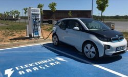 Kepez Belediyesi’nden 9 Noktada Elektrikli Araç Şarj İstasyonu İhalesi: 10 Yıllık Hasılat Paylaşımlı Kiralama Modeli