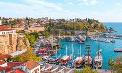 Antalya’da 21 Mayıs’ta Yaz Etkisi Devam Ediyor: Sıcaklık Yüksek, Güneş Hakim