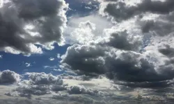 Antalya’da 24 Mayıs’ta Değişken Hava: Gök Gürültülü Sağanaklar Gün Boyu Etkili Olabilir