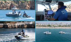 Antalya'da deniz polisi aralıksız görevde!
