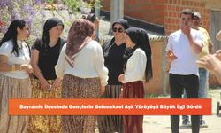 Bayramiç İlçesinde Gençlerin Geleneksel Aşk Yürüyüşü Büyük İlgi Gördü