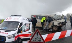 Antalya yolunda feci kaza: 22 yaşındaki sürücü yaralandı