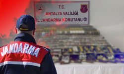 Antalya'da kaçak sigara operasyonu: Binlerce paket ele geçirildi