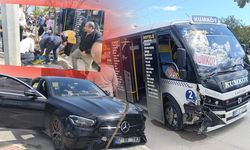 Antalya'da korkutan kaza: Minibüs park halindeki araca çarptı, 4 yaralı