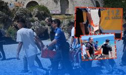 Antalya'da arkadaşını kurtarmak isterken boğulma tehlikesi geçirdi!