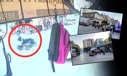 Antalya'da iki motosiklet çarpıştı! 3 kişinin yaralandığı kaza kamerada