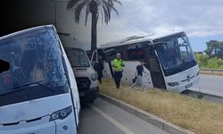 Antalya'da şehirlerarası yolcu otobüsü kaza yaptı!