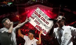Antalya'da festival coşkusu Poizi konseriyle zirveyi gördü!