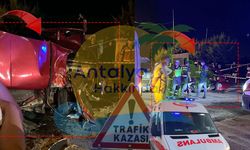 Antalya'da feci kaza: Araçtan savrulan çocuk hayatını kaybetti!
