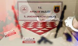 Antalya'da iki adrese baskın: Şüpheliler gözaltında!