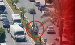 Antalya'da park manevrası yapan otomobile motosiklet çarptı