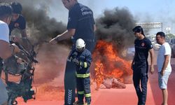 Antalya'da akan trafikte motosiklet yangını! Sürücüler sadece izledi