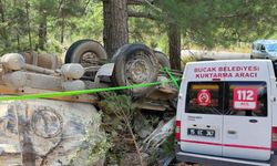 Burdur'da beton mikseri devrildi 2 kişi yaralandı!