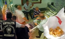 Antalya'da "Gülen yüz" operasyonu: Sahte altın diş satan 4 şüpheli tutuklandı!
