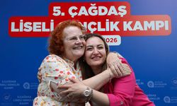 Başkan Vekili Büşra Özdemir, ÇYDD'nin gençlik kampında öğrencilerle buluştu