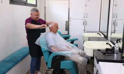 Antalya'da mobil kuaför tırı hizmete devam ediyor!