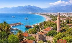 Antalya’da Hafta Sonu Sıcak Geçecek: 22 Ağustos’ta Yağış Beklenmiyor