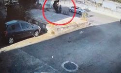 Motosikletle yoldan çıkıp duvara çarptı! Feci ölümlü kaza kamerada