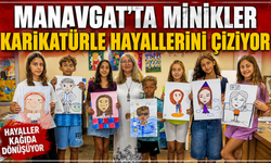 Manavgat'ta minikler karikatürle hayallerini çiziyor
