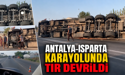 Antalya-Isparta karayolunda tır devrildi