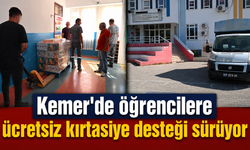 Kemer'de öğrencilere ücretsiz kırtasiye desteği sürüyor