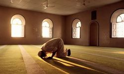Antalya’da 14 Ağustos Namaz Vakitleri Belli Oldu: Cuma Günü Ezan Saatleri Açıklandı