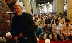 Antalya’da 28 Ağustos Namaz Vakitleri Belli Oldu: Cuma Günü Ezan Saatleri Açıklandı