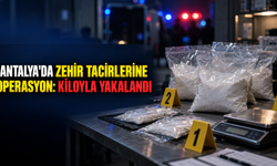 Antalya'da zehir tacirlerine operasyon: Kilolarca kokain