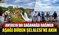 Antalya'da sağanağa rağmen Aşağı Düden Şelalesi'ne akın