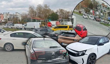 Antalya’da 4 araç birbirine girdi! 1 yaralı