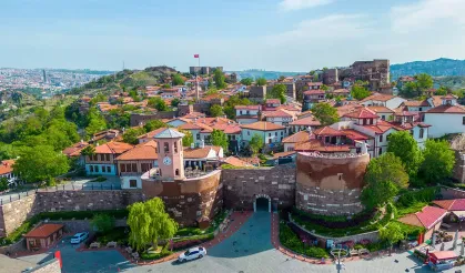 Antalya'yı İlk Kim Fethetmiştir?