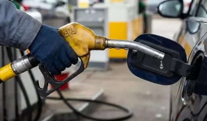 Motorin ve benzine indirim geliyor! Antalya dahil 81 ilde tabelalar değişecek
