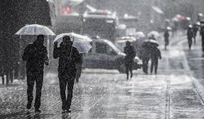 Antalya’da 1 Nisan’da Gökgürültülü Sağanak Alarmı: Fırtına Etkili Olacak!