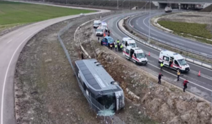 Aksaray'da yolcu otobüsü devrildi: 23 yolcu yaralandı!