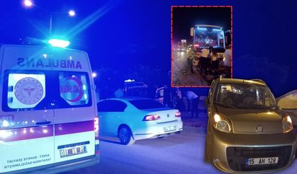 Burdur'da otobüs ile hafif ticari araç çarpıştı!