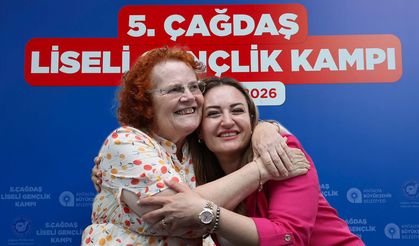 Başkan Vekili Büşra Özdemir, ÇYDD'nin gençlik kampında öğrencilerle buluştu