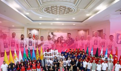 Büyükşehir başarılı sporcuları ağırladı