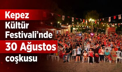 Kepez Kültür Festivali’nde 30 Ağustos coşkusu: ‘Kurtuluş’ filmi izleyiciyle buluştu