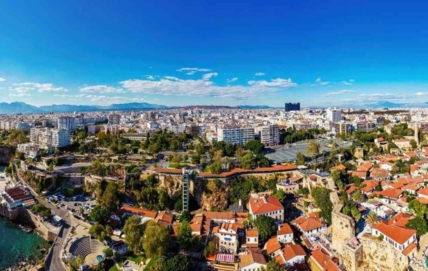 Antalya'da evi olan ünlüler belli oldu!