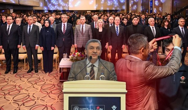 Bilimin genç yıldızları Antalya’da ödüllerine kavuştu!