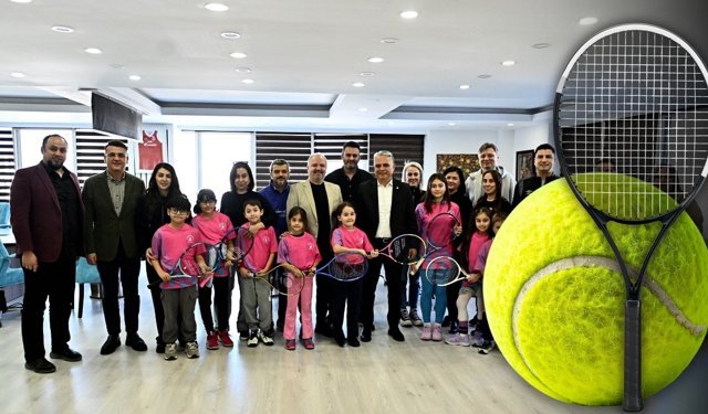 Muratpaşa’nın Tenis Performans Takımı turnuva hazırlığında